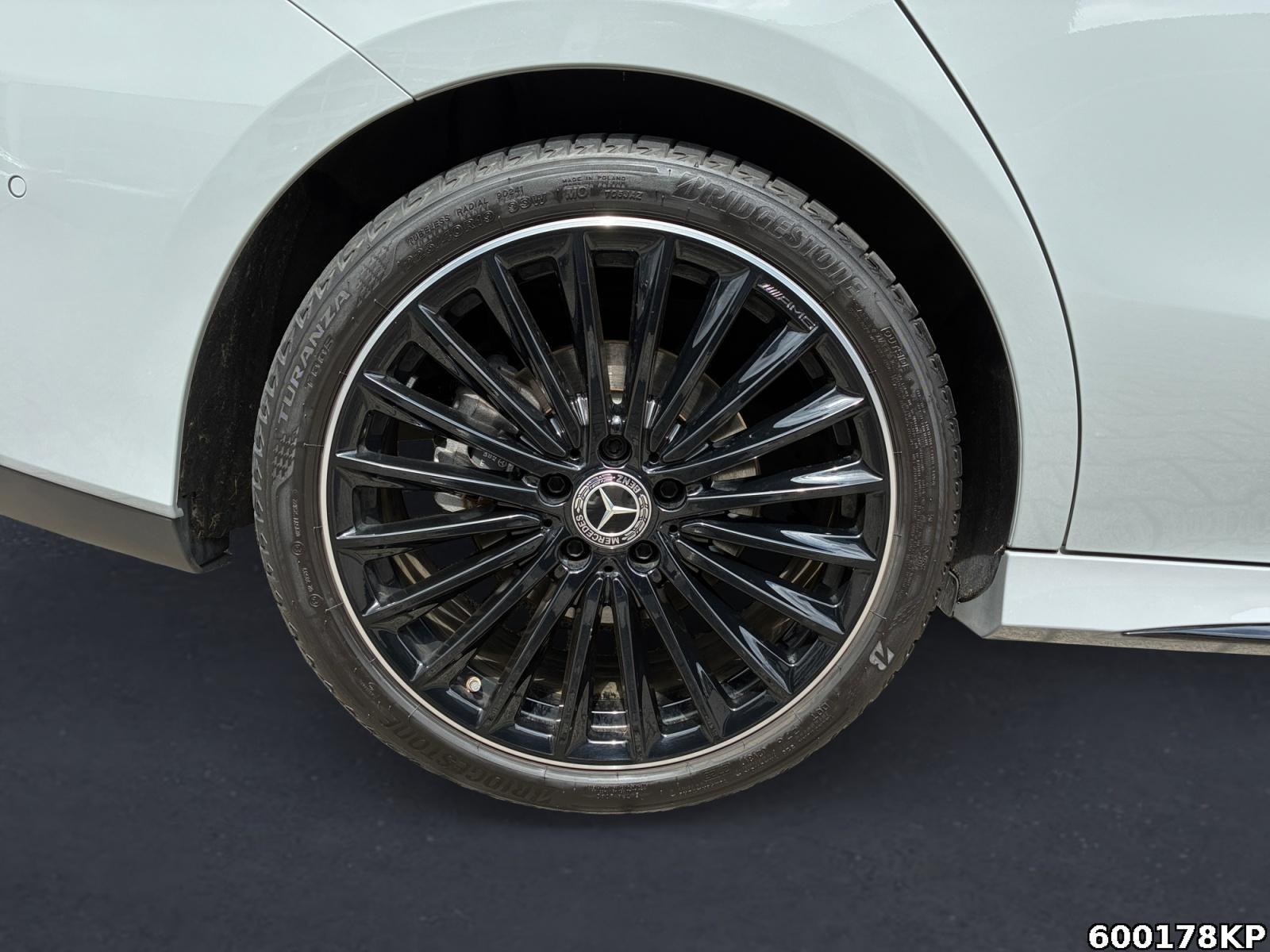 Fahrzeugabbildung Mercedes-Benz CLA 200 AMG Distronik DAB Ambiente Kamera 19
