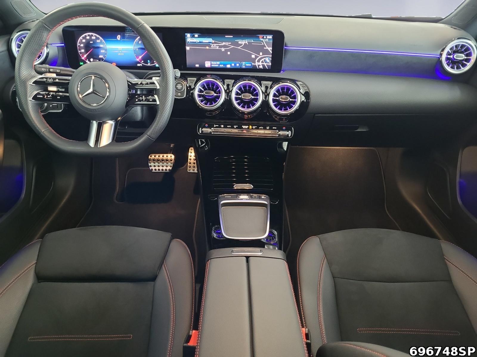 Fahrzeugabbildung Mercedes-Benz A 200 d AMG LED KAMERA KEYLESS SPUR