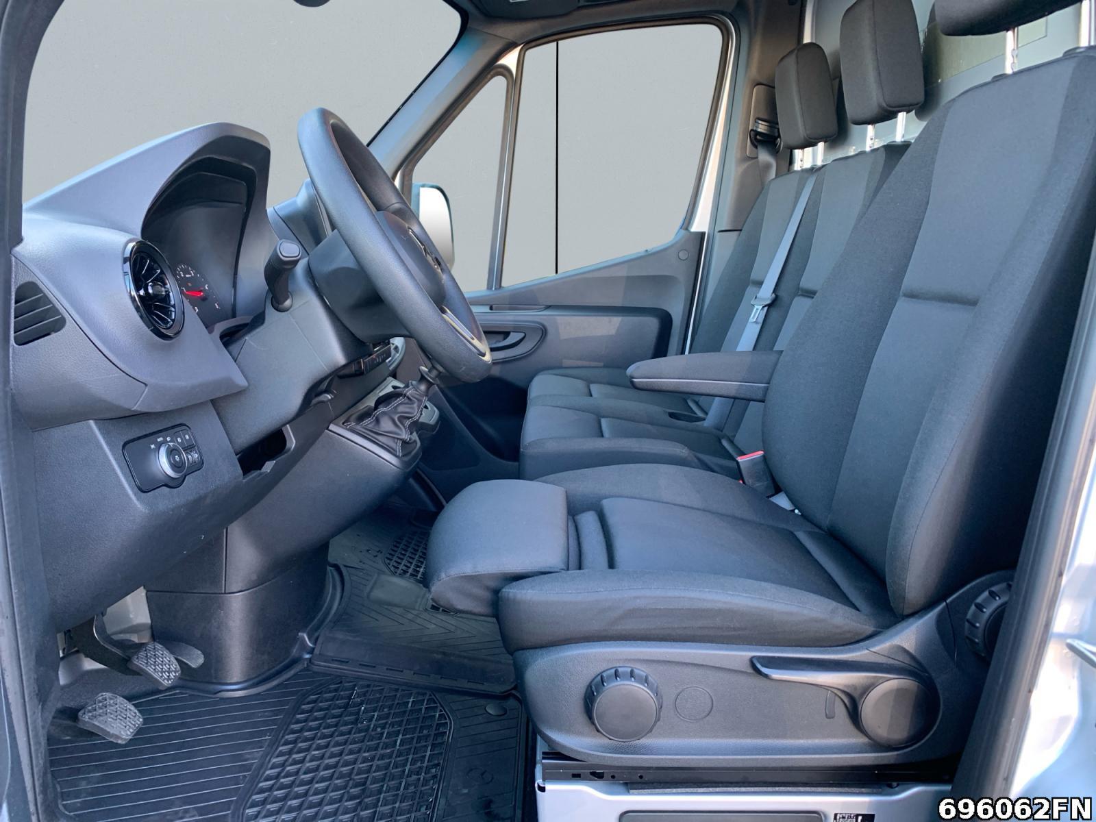 Fahrzeugabbildung Mercedes-Benz Sprinter 515 MAXI *SCHIEBEPLANE*AHK*KLIMA*NAVI*