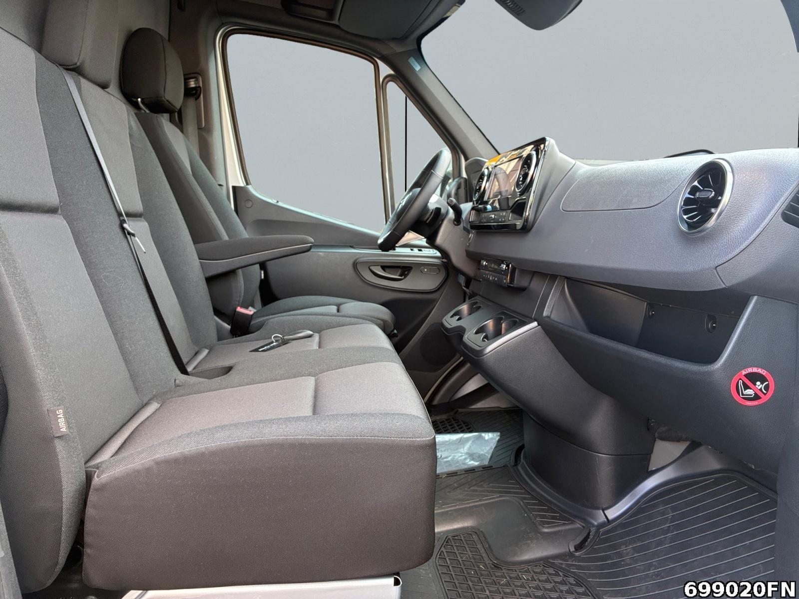 Fahrzeugabbildung Mercedes-Benz Sprinter 315 CDI Kasten SELECT Hochdach Standard
