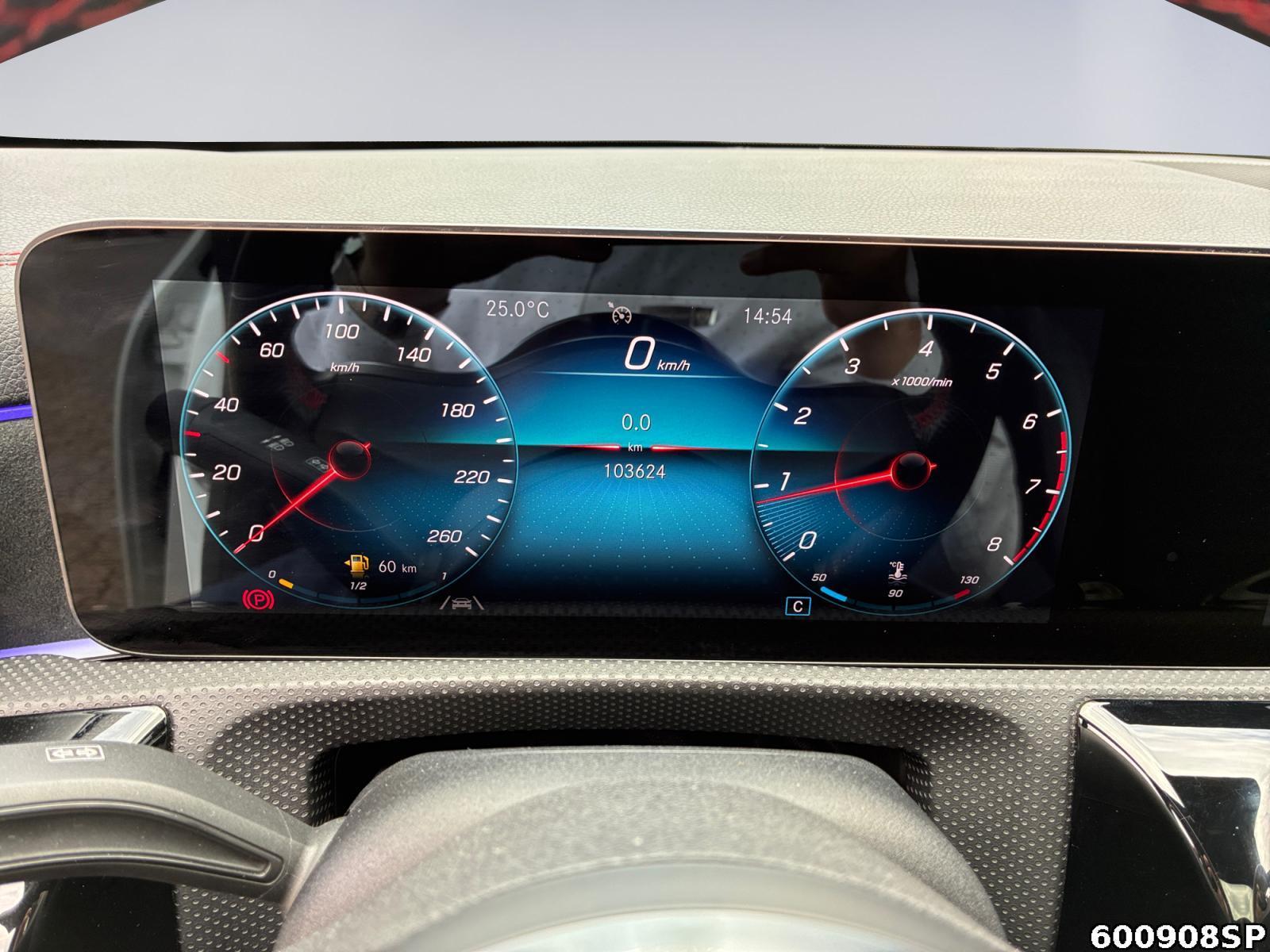 Fahrzeugabbildung Mercedes-Benz CLA 180 AMG Night Pano CarPlay Kamera 19