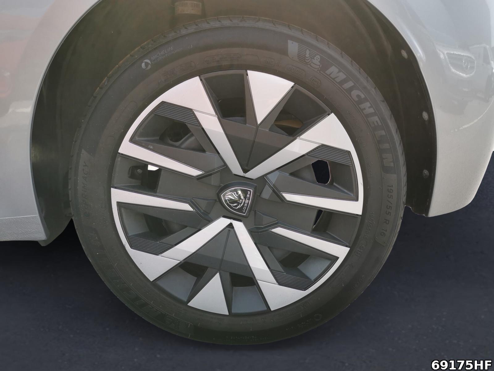 Fahrzeugabbildung Peugeot 208 Actice PureTech*Klima*Tempomat