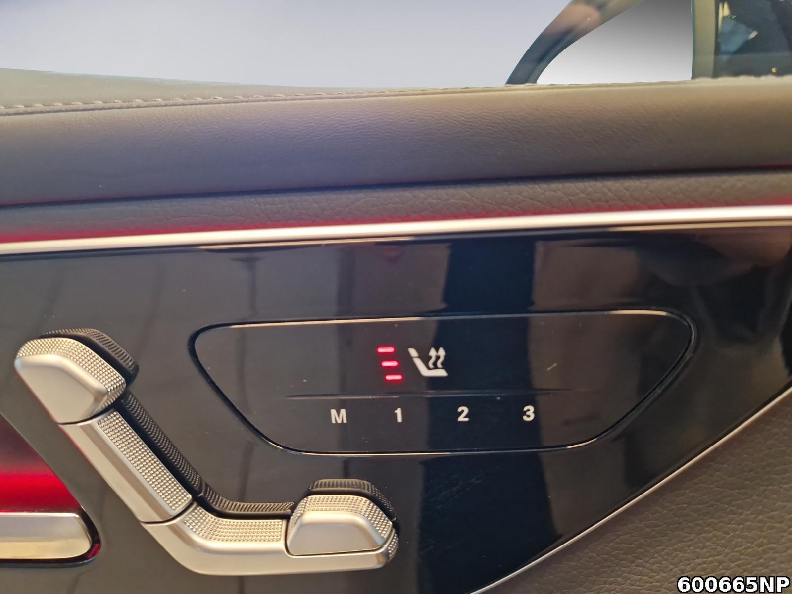 Fahrzeugabbildung Mercedes-Benz GLC 300 e 4M AMG AHK Night Memory Ambiente LED.