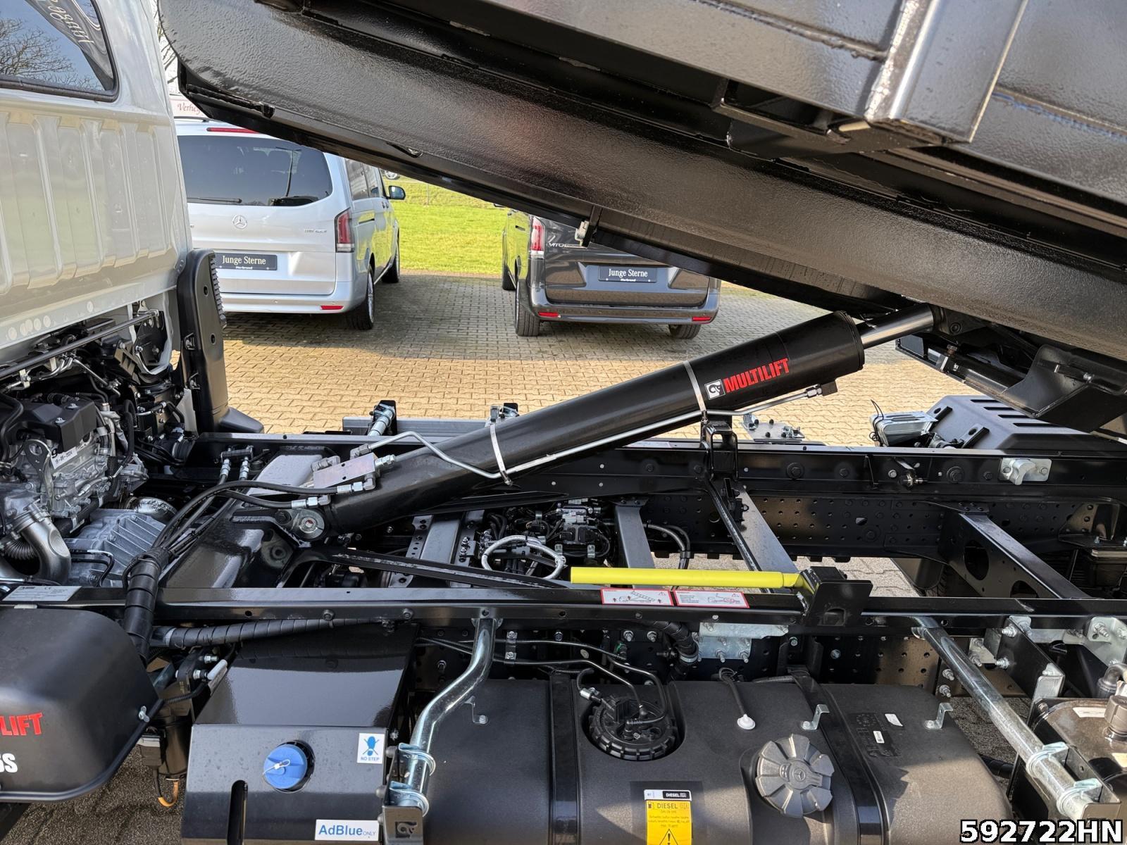 Fahrzeugabbildung FUSO Canter 7C18 HIAB-Abrollkipper Vfhrzg.