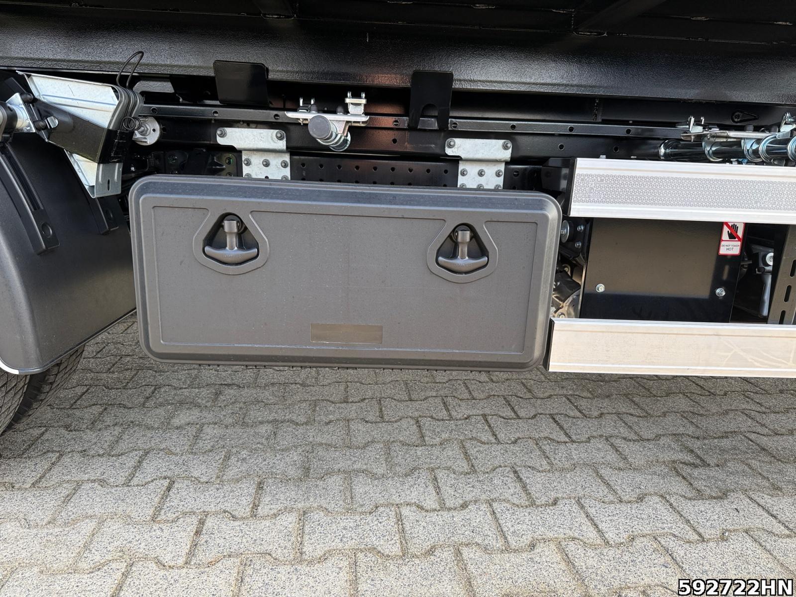 Fahrzeugabbildung FUSO Canter 7C18 HIAB-Abrollkipper Vfhrzg.