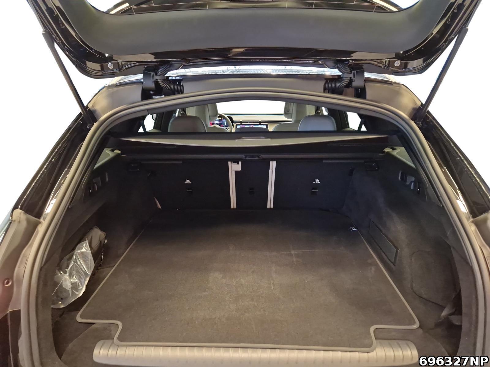 Fahrzeugabbildung Mercedes-Benz E 300 T AMG Pano AHK BURMESTER Digital-Light