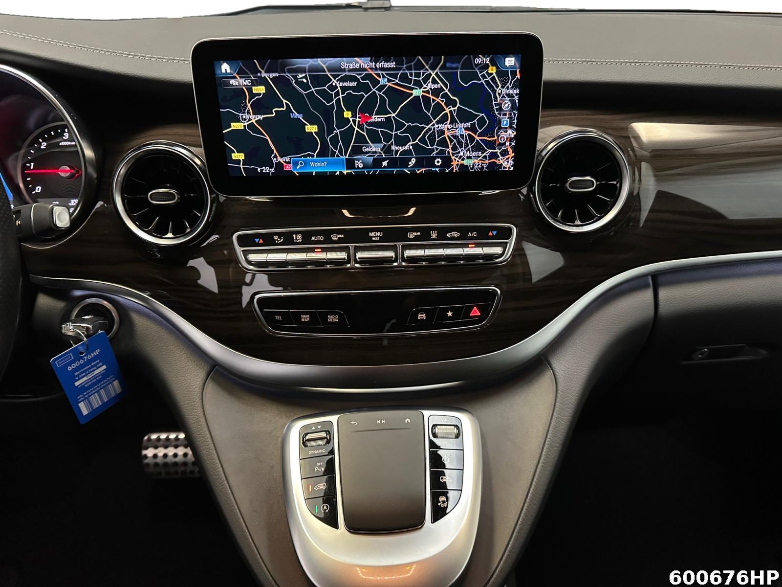 Fahrzeugabbildung Mercedes-Benz V 300 d lang 4M Avantgarde LED DISTRONIC 360 AHK