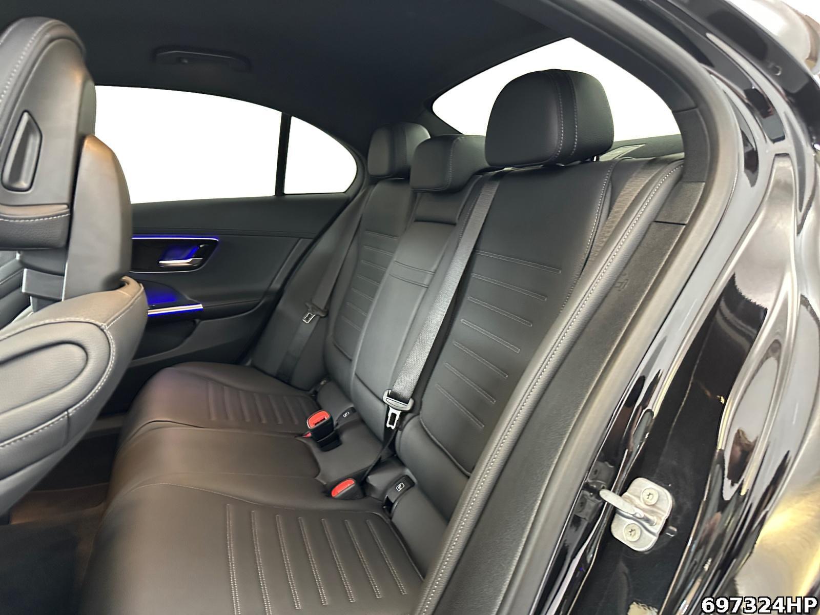 Fahrzeugabbildung Mercedes-Benz C 300 d AMG AHK DISTRONIC DIGITAL LIGHT 360°