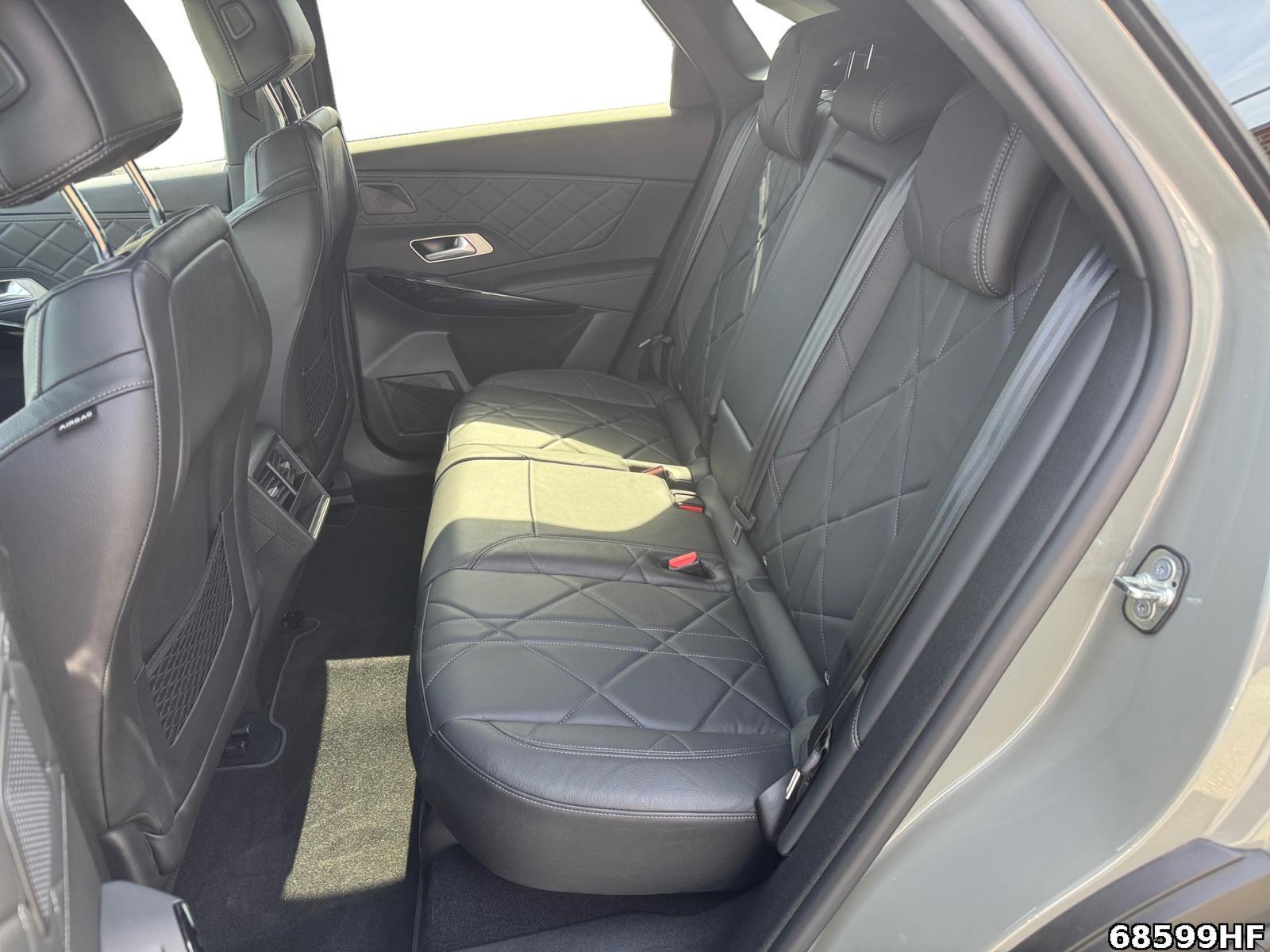 Fahrzeugabbildung DS Automobiles DS7 Crossback 1.5 BlueHDi 130 Rivoli (EU6d)