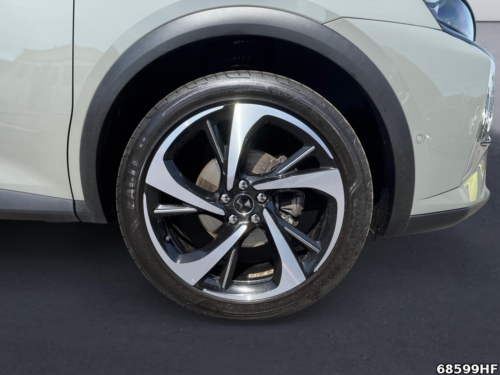 Fahrzeugabbildung DS Automobiles DS7 Crossback 1.5 BlueHDi 130 Rivoli (EU6d)