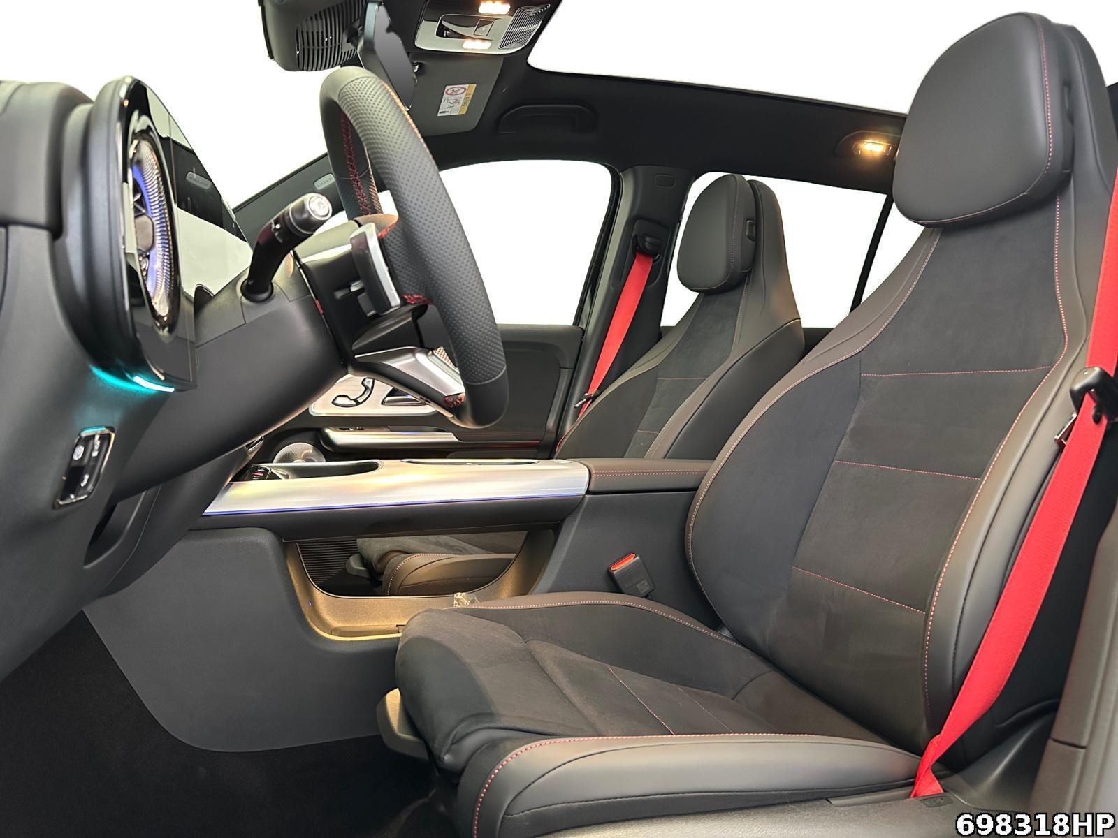 Fahrzeugabbildung Mercedes-Benz GLB 220 4MATIC +AMG+AHK+BURMSTER+MULTIBEAM+NIGHT