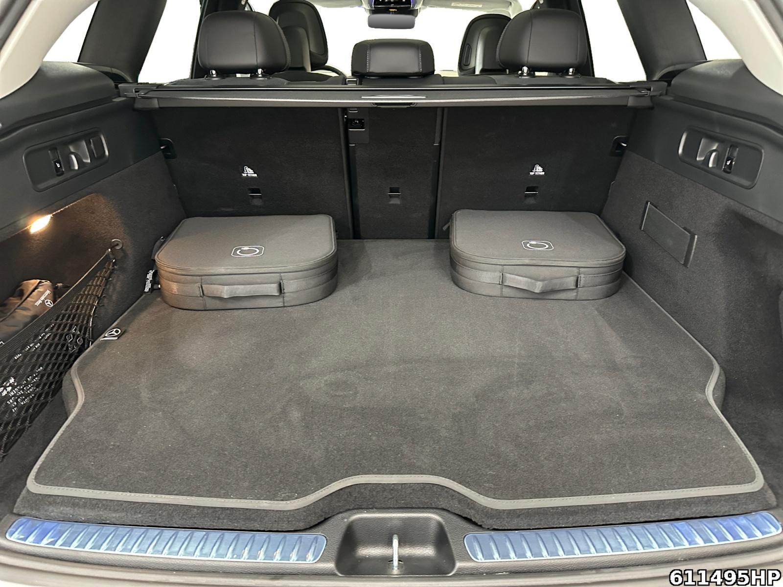 Fahrzeugabbildung Mercedes-Benz GLC 300 e 4M AMG Pano AHK Distronic Memory LED