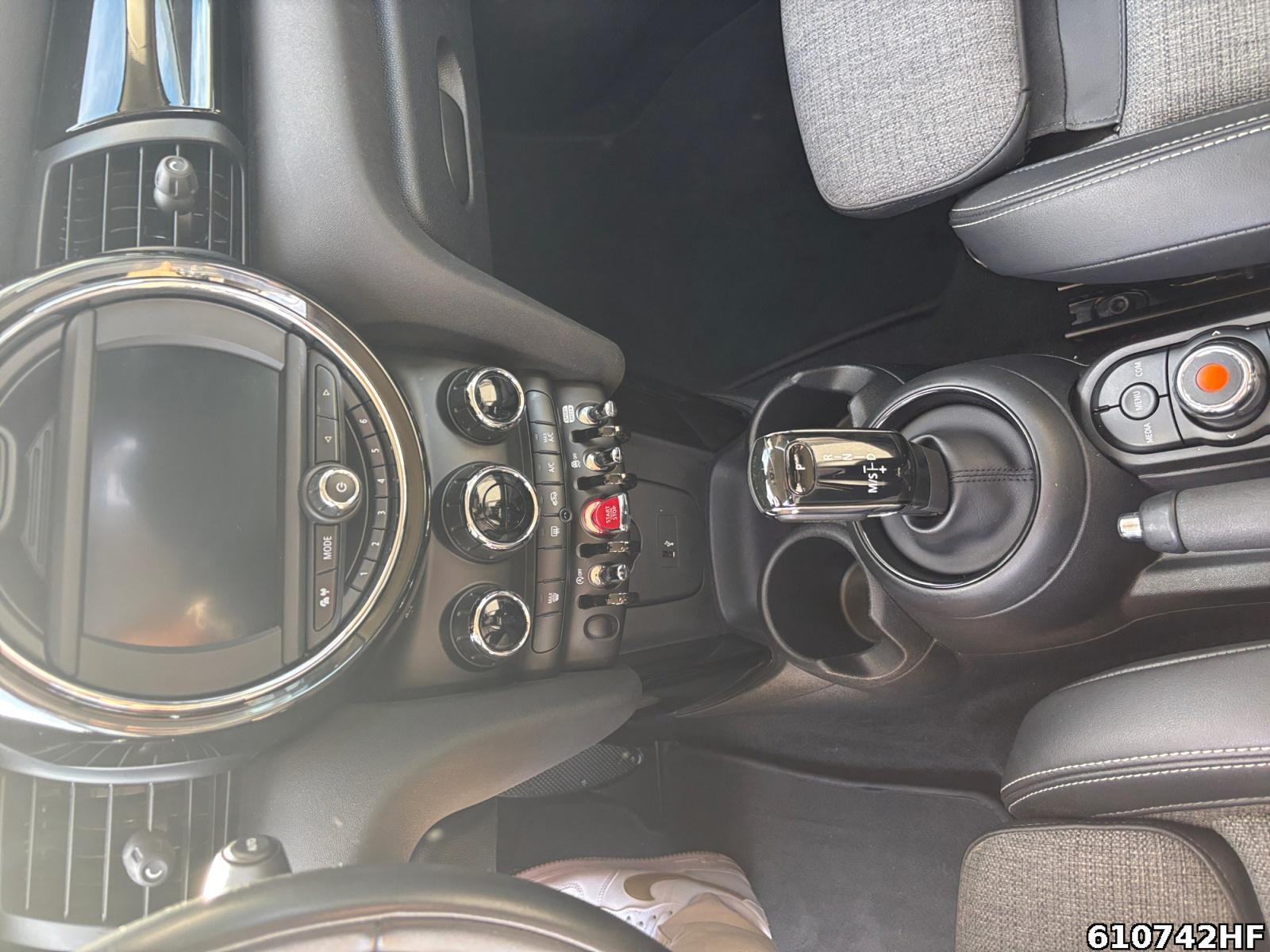 Fahrzeugabbildung MINI ONE 1.5 (EURO 6d-TEMP)(OPF)