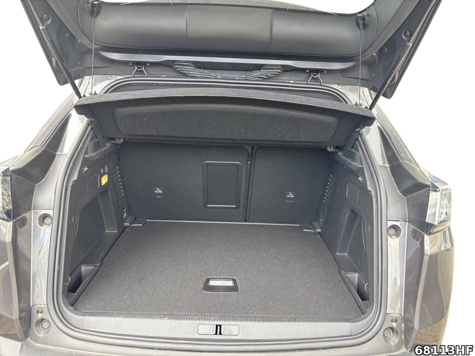 Fahrzeugabbildung Peugeot 3008 Allure +SHZ+ALLWETTER+CARPLAY+KEYLESS+LED+