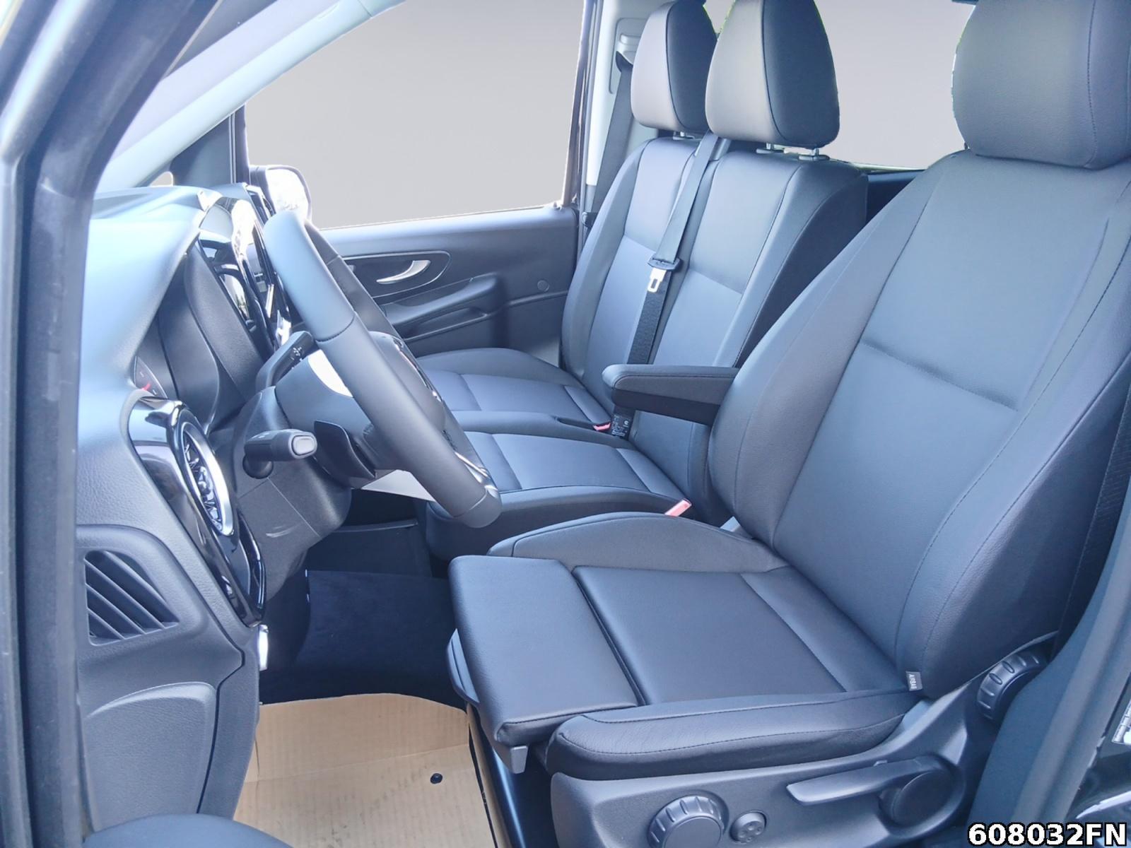 Fahrzeugabbildung Mercedes-Benz Vito 116 TOURER SELECT *9 SITZE*MULTIBEAM*LEDER*