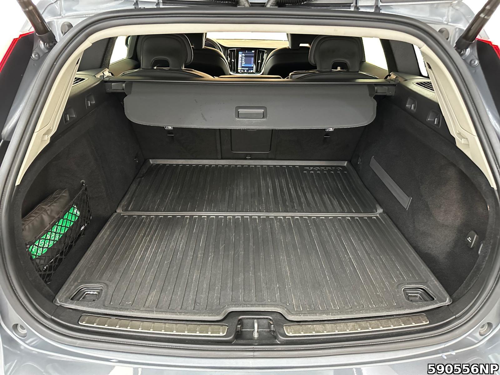 Fahrzeugabbildung Volvo V60 Inscripton Geartronic Kamera Navigation Leder AHK PDC