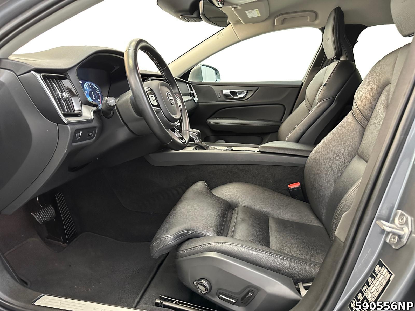 Fahrzeugabbildung Volvo V60 Inscripton Geartronic Kamera Navigation Leder AHK PDC