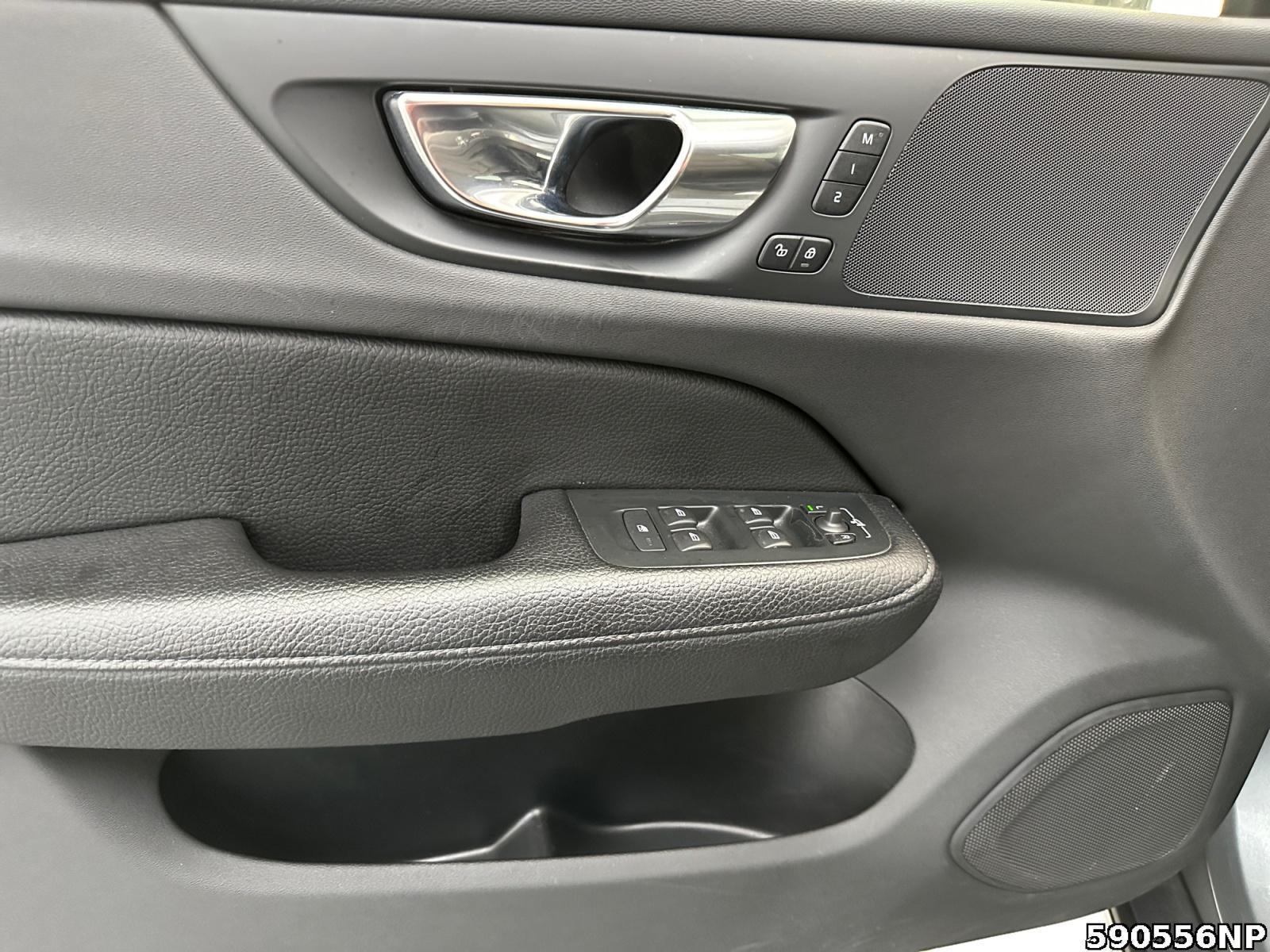 Fahrzeugabbildung Volvo V60 Inscripton Geartronic Kamera Navigation Leder AHK PDC