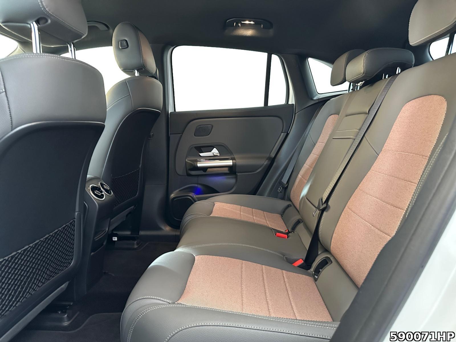 Fahrzeugabbildung Mercedes-Benz EQA Electric Art Nght LED Kamera KEYLESS GO