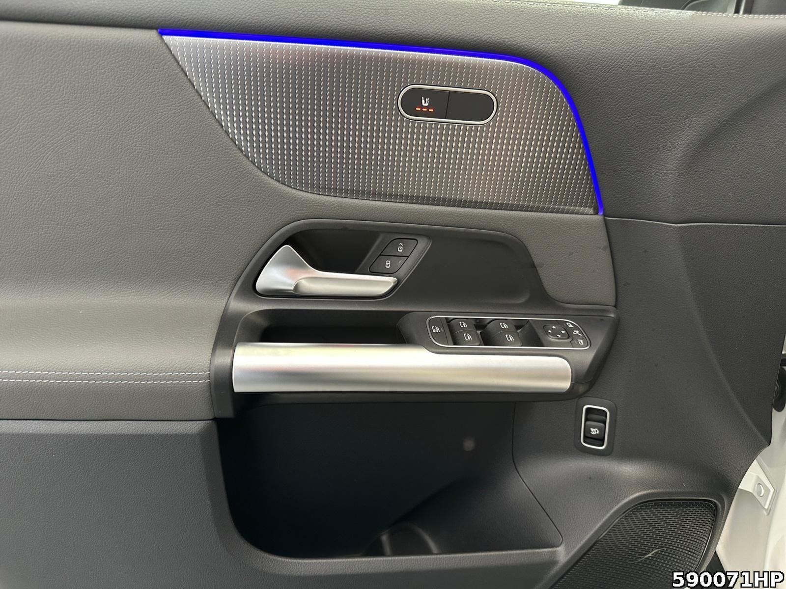 Fahrzeugabbildung Mercedes-Benz EQA Electric Art Nght LED Kamera KEYLESS GO