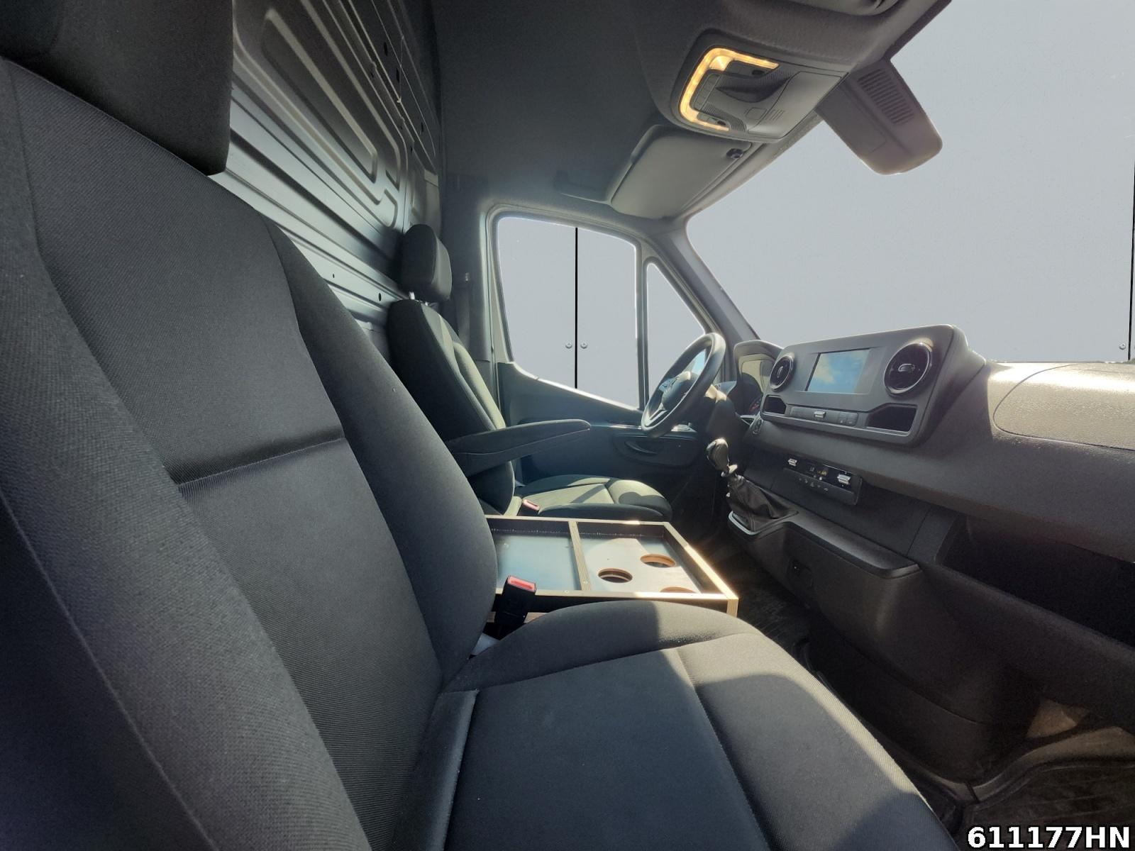 Fahrzeugabbildung Mercedes-Benz Sprinter 314 CDI Kasten*L2H2*MBUX*Kamera*AHK3,5