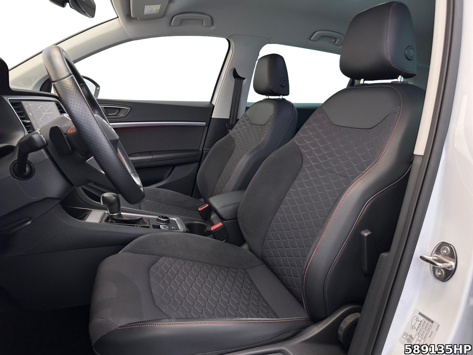 Fahrzeugabbildung SEAT Ateca 2.0 TDI FR AHK LED Rückfahr K.