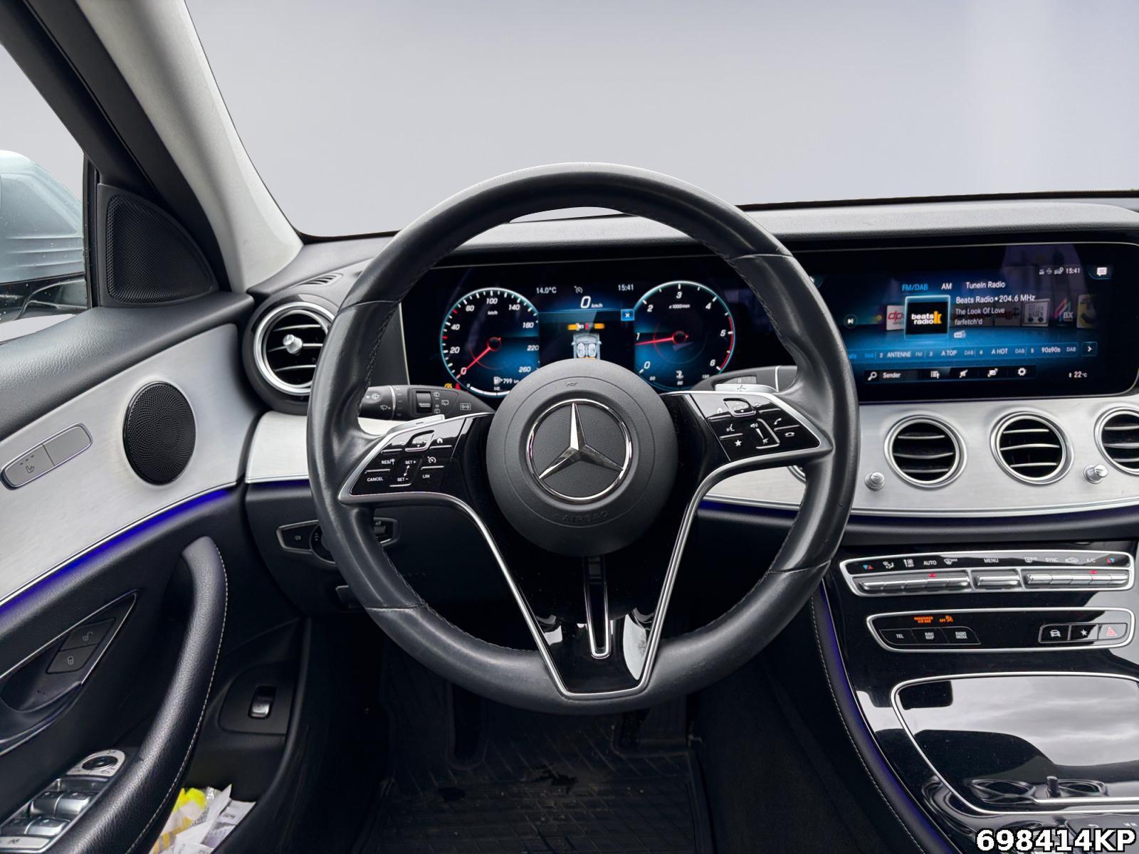 Fahrzeugabbildung Mercedes-Benz E 220 d T Avantgarde Widescr. Ambiente CarPlay