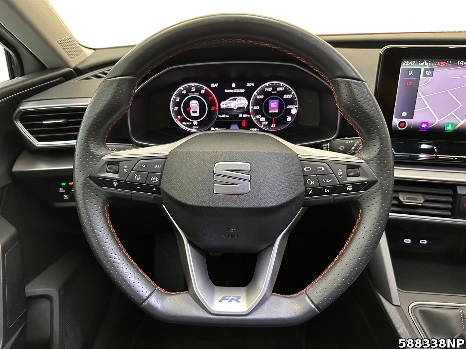 Fahrzeugabbildung SEAT Leon FR Kamera DAB+ LED