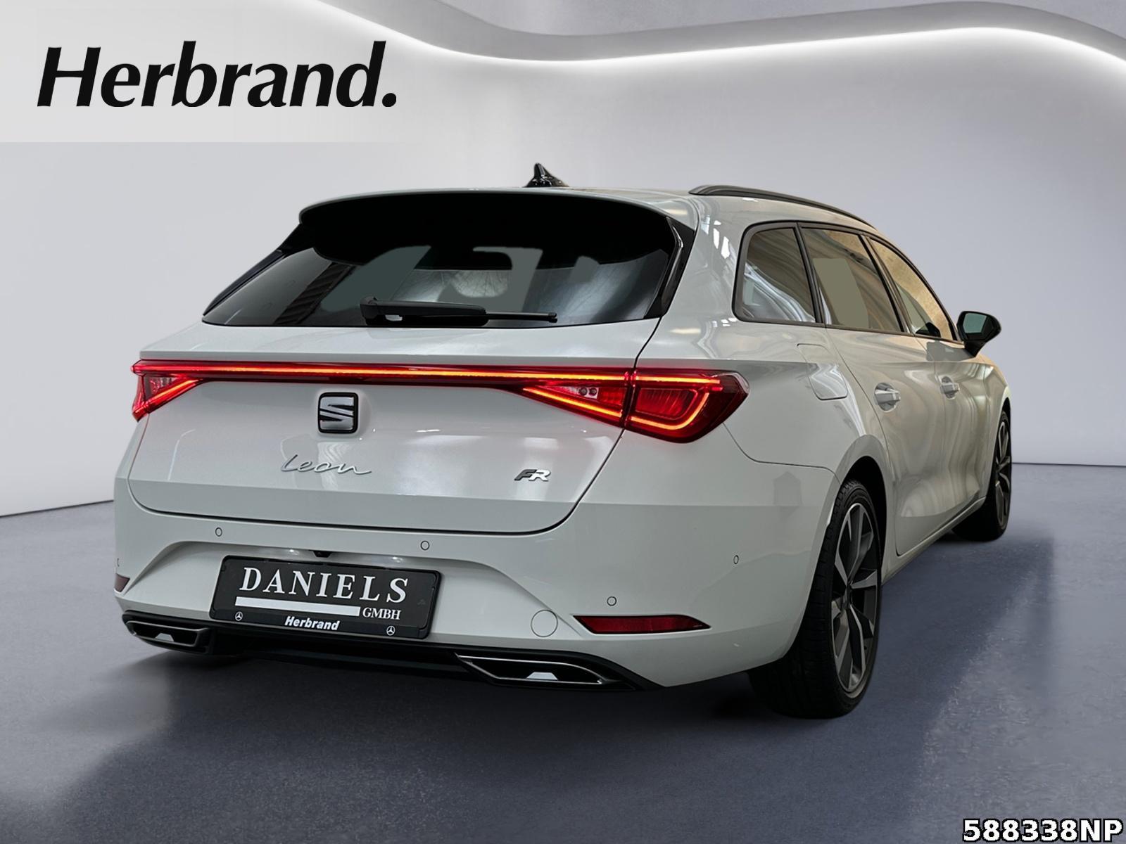 Fahrzeugabbildung SEAT Leon FR Kamera DAB+ LED