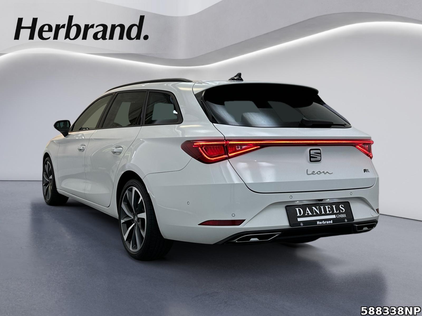 Fahrzeugabbildung SEAT Leon FR Kamera DAB+ LED