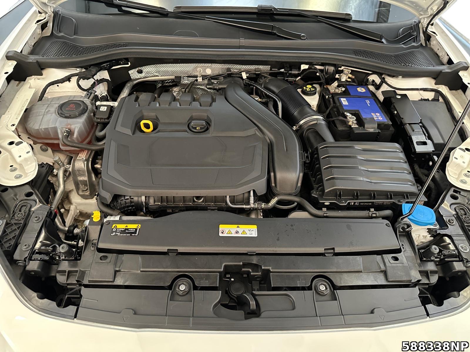 Fahrzeugabbildung SEAT Leon FR Kamera DAB+ LED