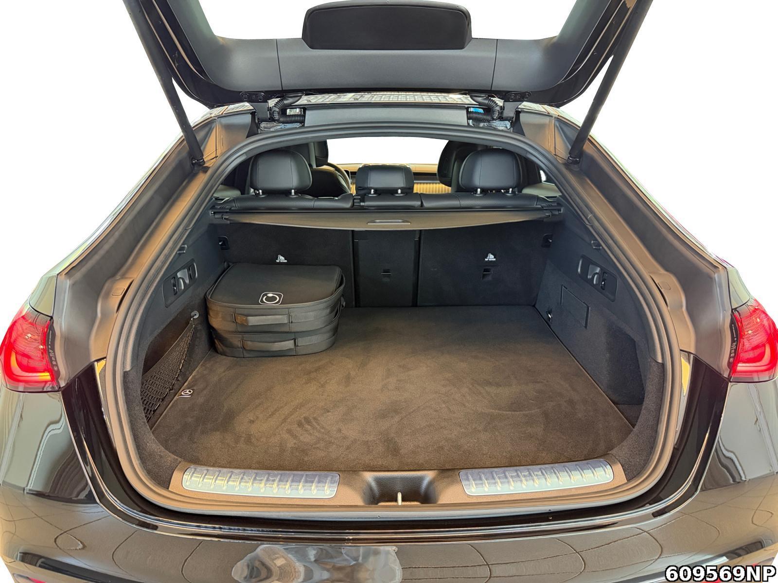 Fahrzeugabbildung Mercedes-Benz GLC 400 e 4M Coupé AMG Pano 20 