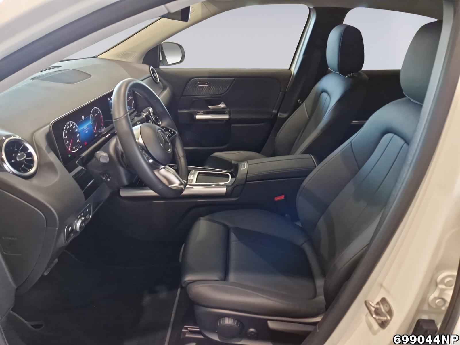 Fahrzeugabbildung Mercedes-Benz GLA 180 d Progressive AHK Kamera Lenkradhzg LED