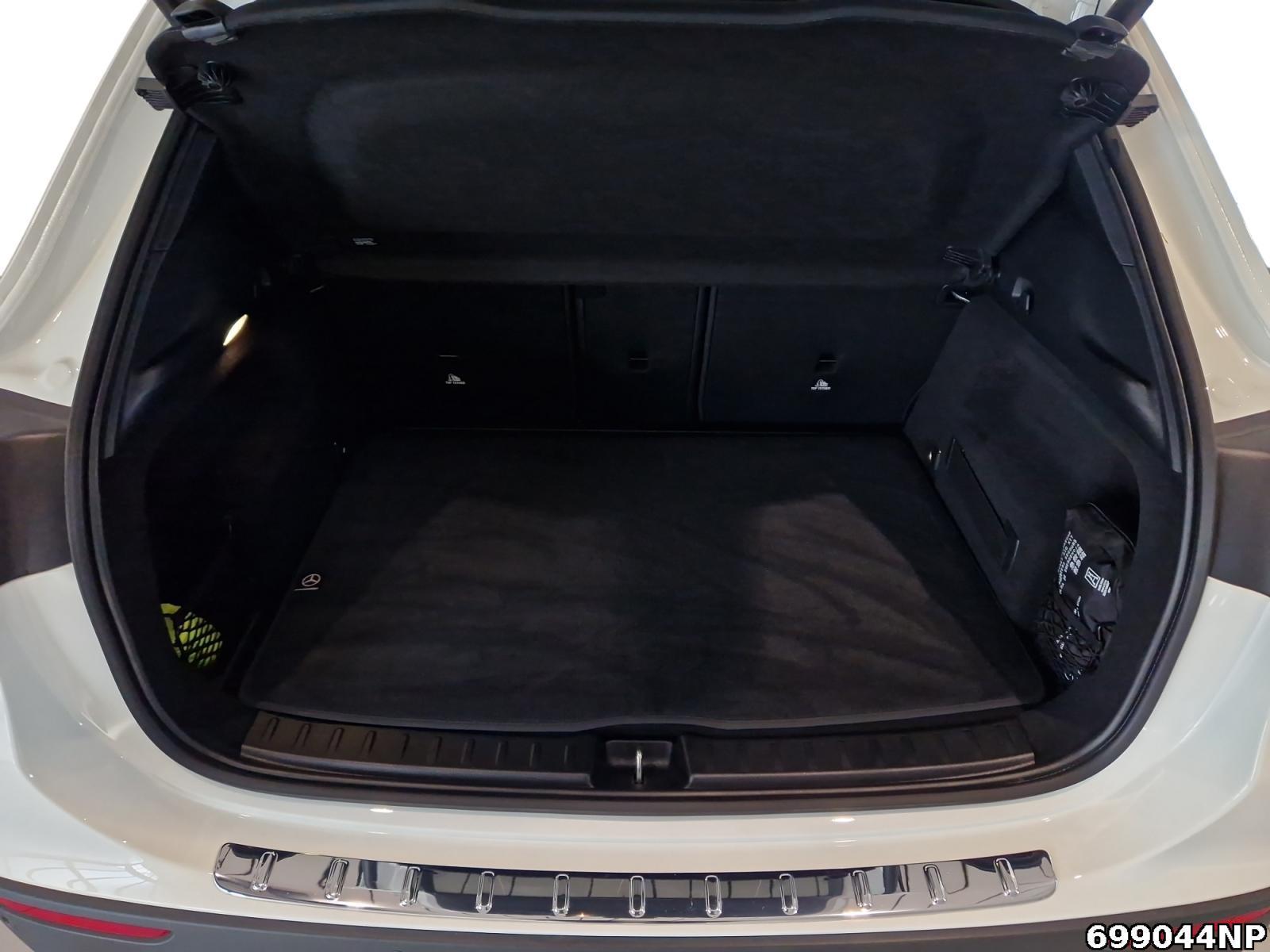 Fahrzeugabbildung Mercedes-Benz GLA 180 d Progressive AHK Kamera Lenkradhzg LED