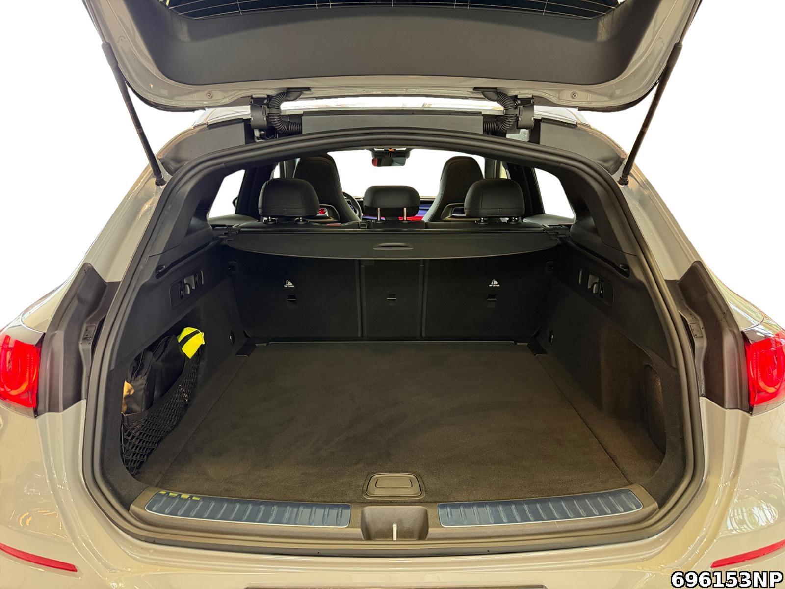 Fahrzeugabbildung Mercedes-Benz GLC 400 4MATIC +AMGPLUS+HYPERSCREEN+AHK+HUD+