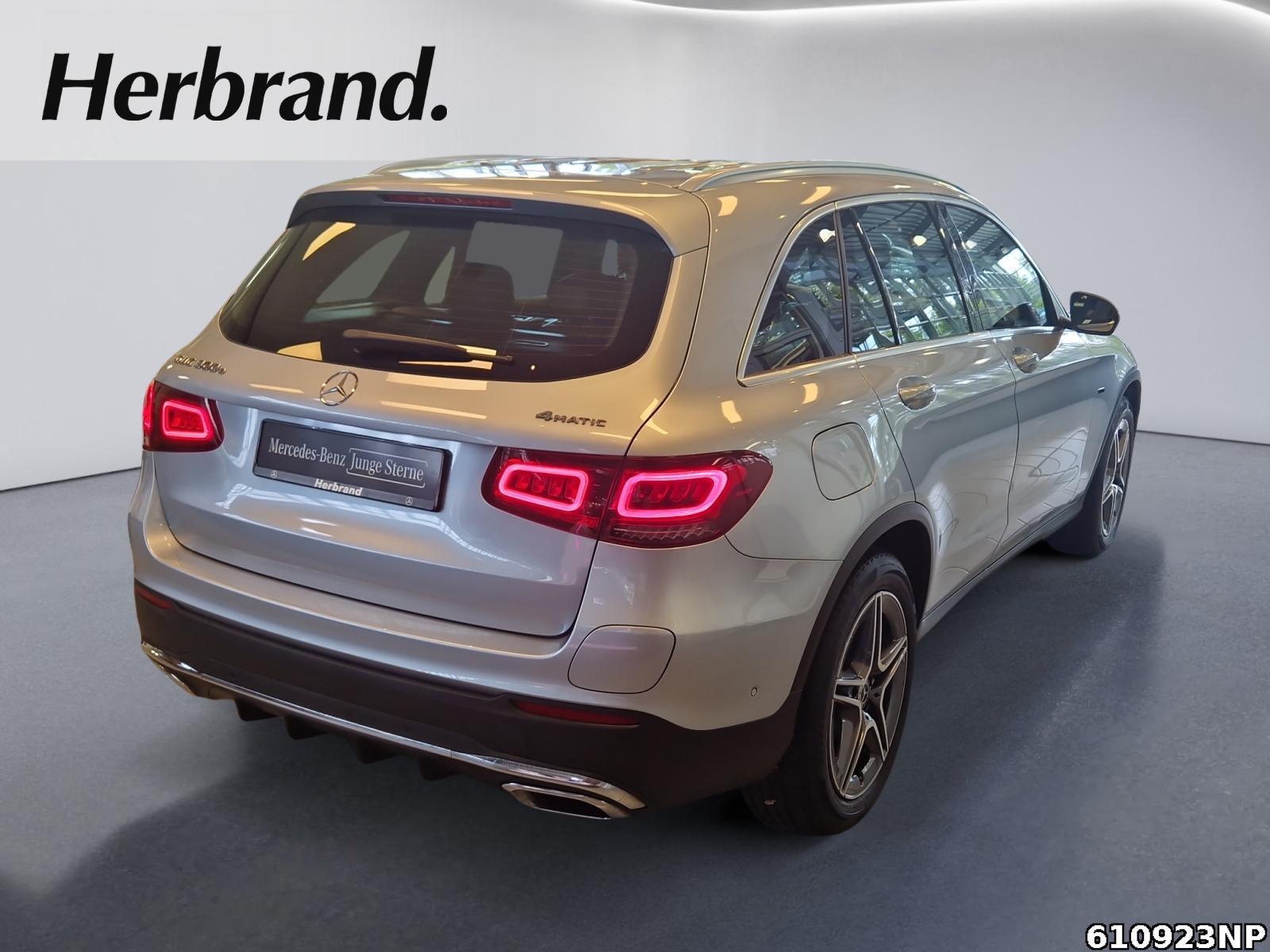 Fahrzeugabbildung Mercedes-Benz GLC 300 e 4M AMG