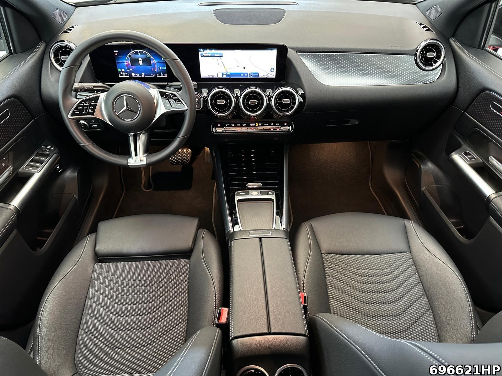 Fahrzeugabbildung Mercedes-Benz GLA 200 d Progressive AHK Kamera Easypack Distr