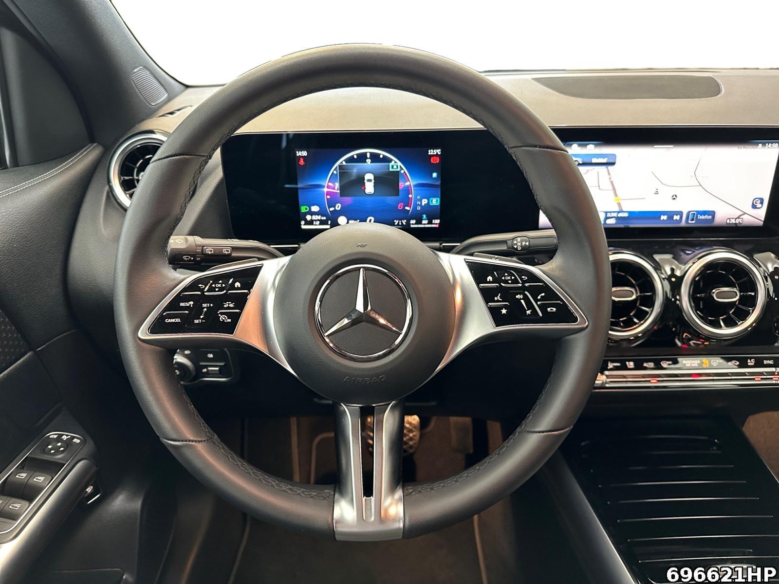 Fahrzeugabbildung Mercedes-Benz GLA 200 d Progressive AHK Kamera Easypack Distr