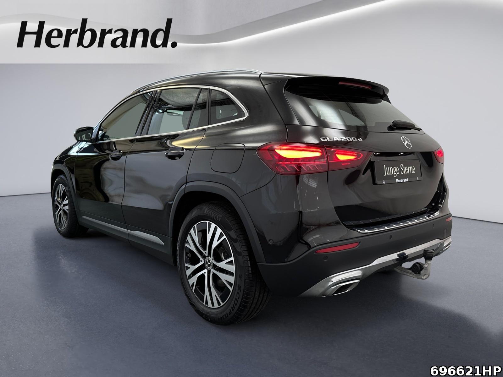 Fahrzeugabbildung Mercedes-Benz GLA 200 d Progressive AHK Kamera Easypack Distr