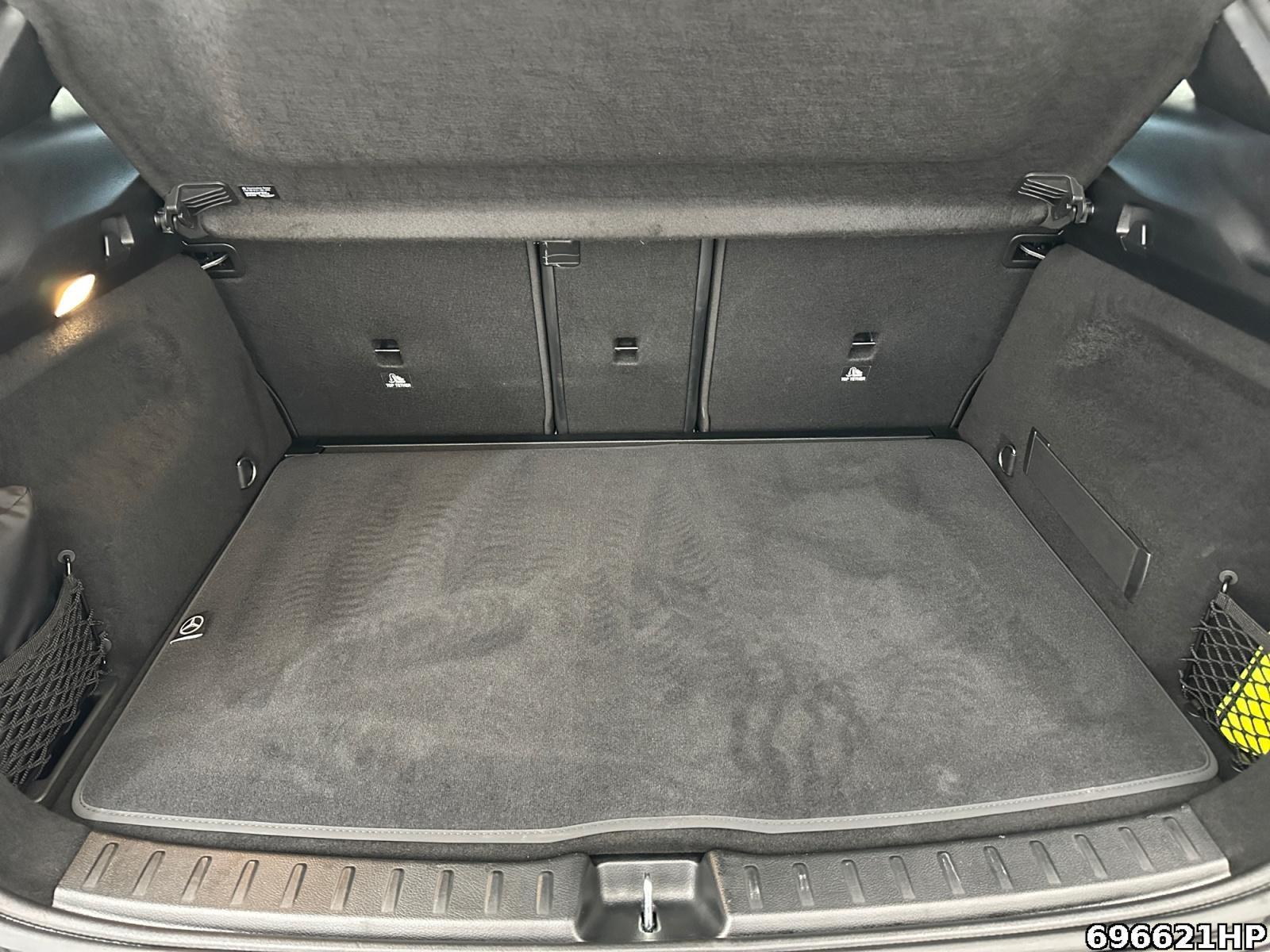 Fahrzeugabbildung Mercedes-Benz GLA 200 d Progressive AHK Kamera Easypack Distr