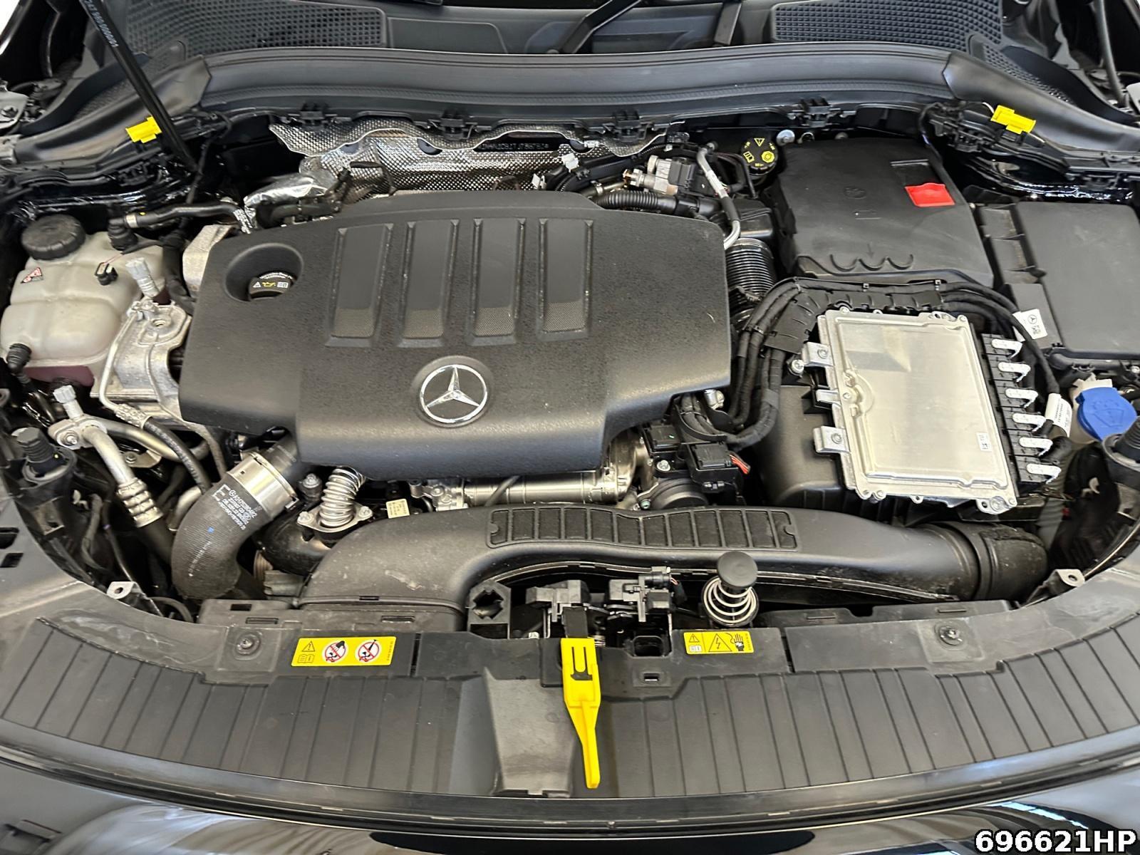 Fahrzeugabbildung Mercedes-Benz GLA 200 d Progressive AHK Kamera Easypack Distr