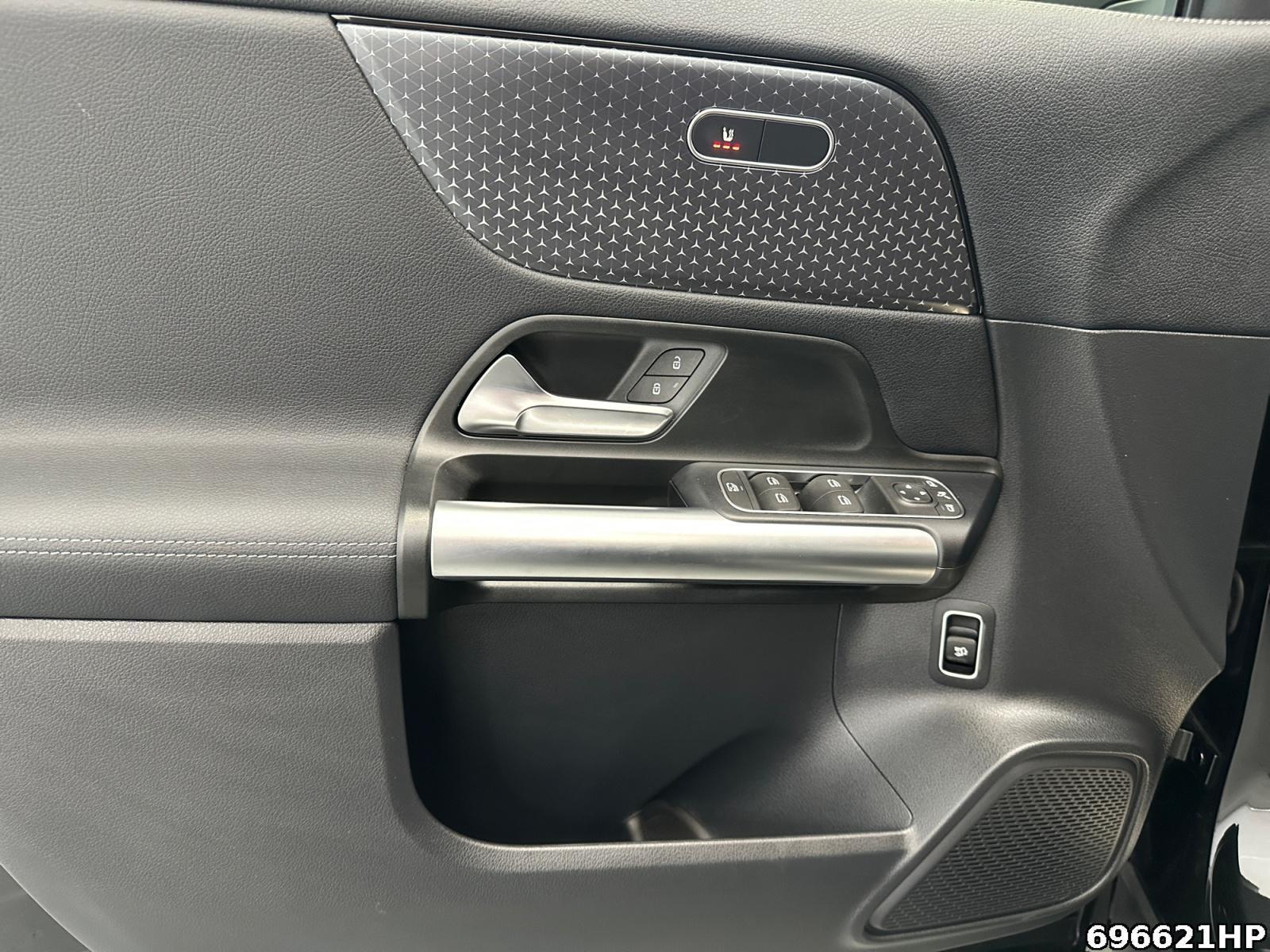 Fahrzeugabbildung Mercedes-Benz GLA 200 d Progressive AHK Kamera Easypack Distr