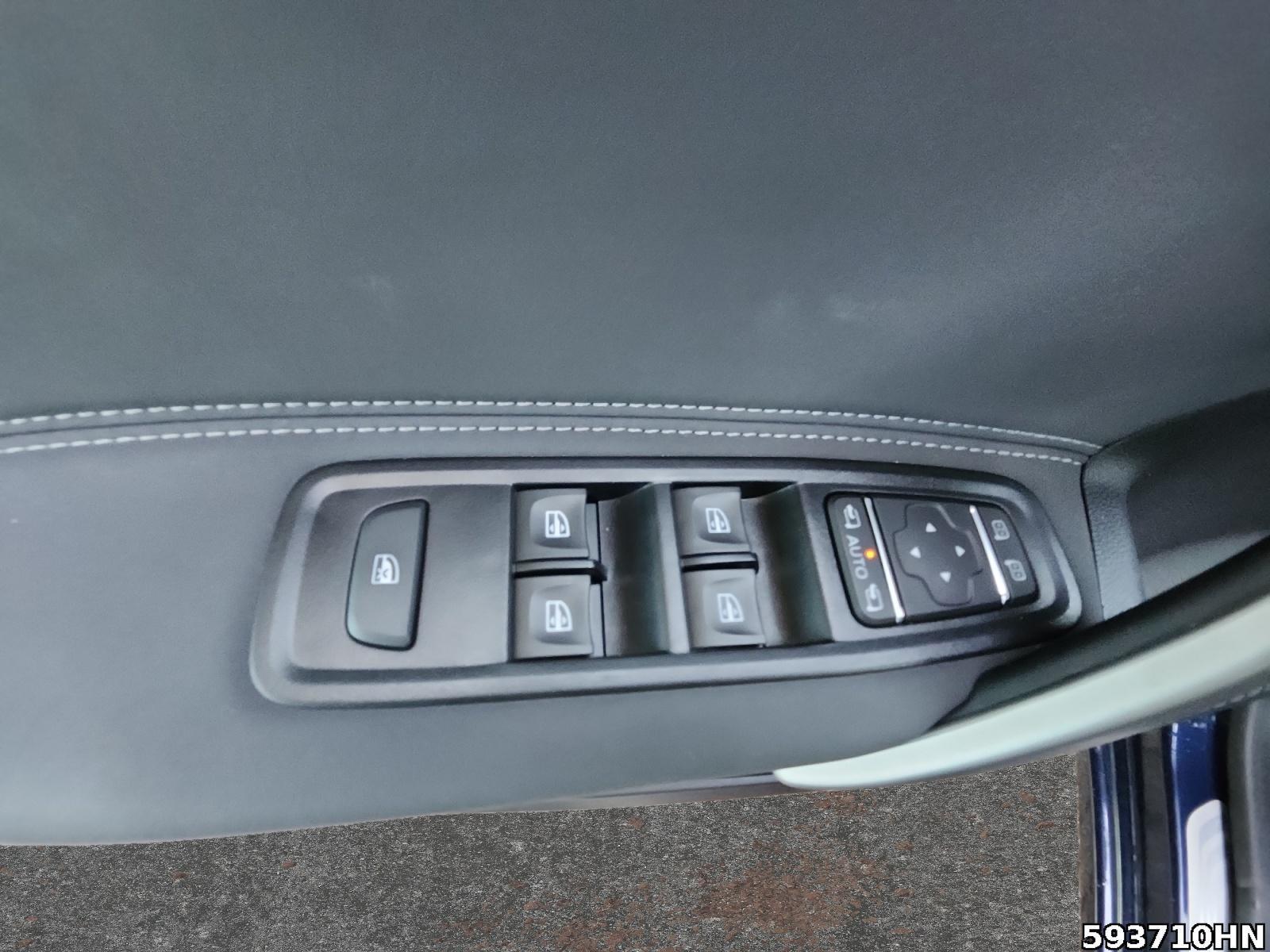Fahrzeugabbildung Mercedes-Benz T-Klasse PROGRESSIVE*Navi*Lenkradheizung*MBUX*