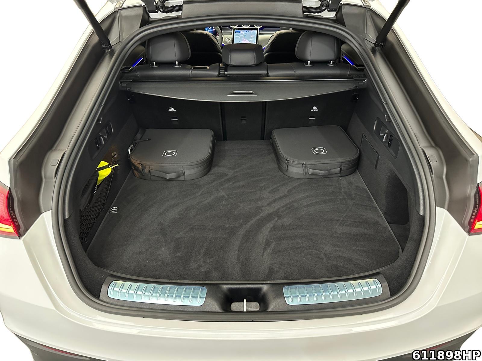 Fahrzeugabbildung Mercedes-Benz GLC 300 de 4M AMG Coupé Pano AHK Keyless Memory