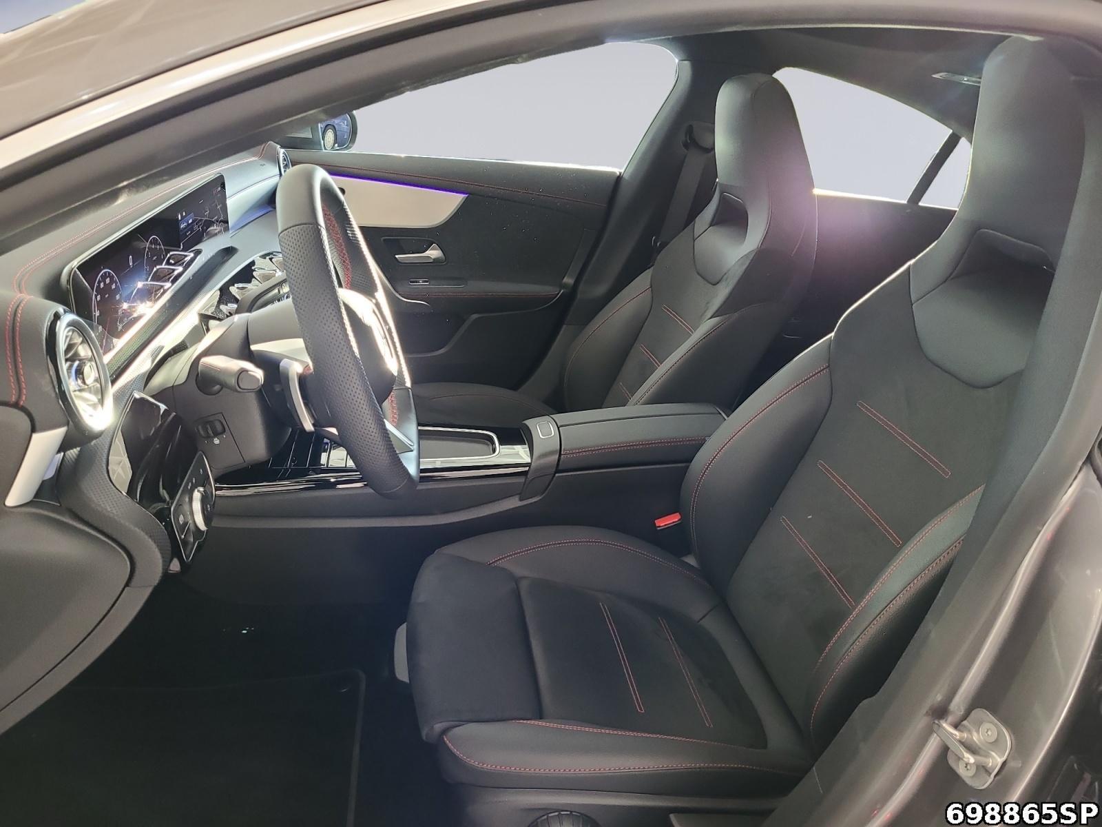 Fahrzeugabbildung Mercedes-Benz CLA 250 4M AMG Pano Kamera Totwinkel Ambiente