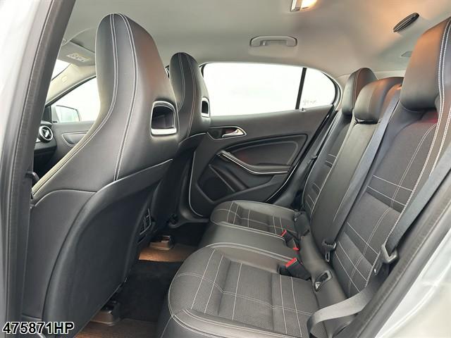 Fahrzeugabbildung Mercedes-Benz GLA 200 d4M Urban Memory Kamera Totwinkel Allrad