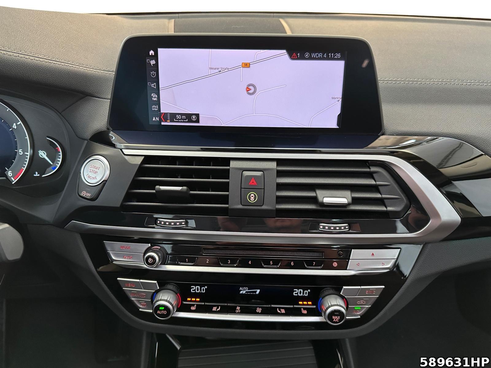 Fahrzeugabbildung BMW X3 xDrive 30d *AHK Pano Distronic Ambiente 19