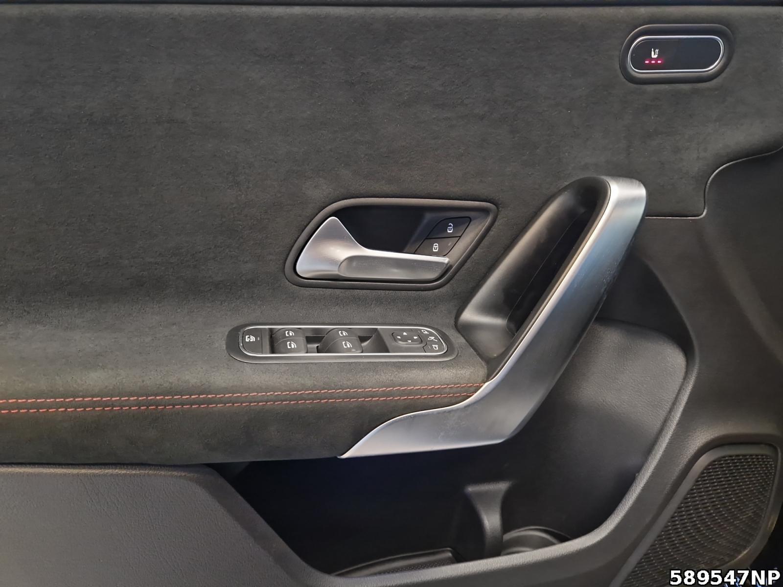 Fahrzeugabbildung Mercedes-Benz A 200 d AMG Ahk Keyless Multibeam Kamera