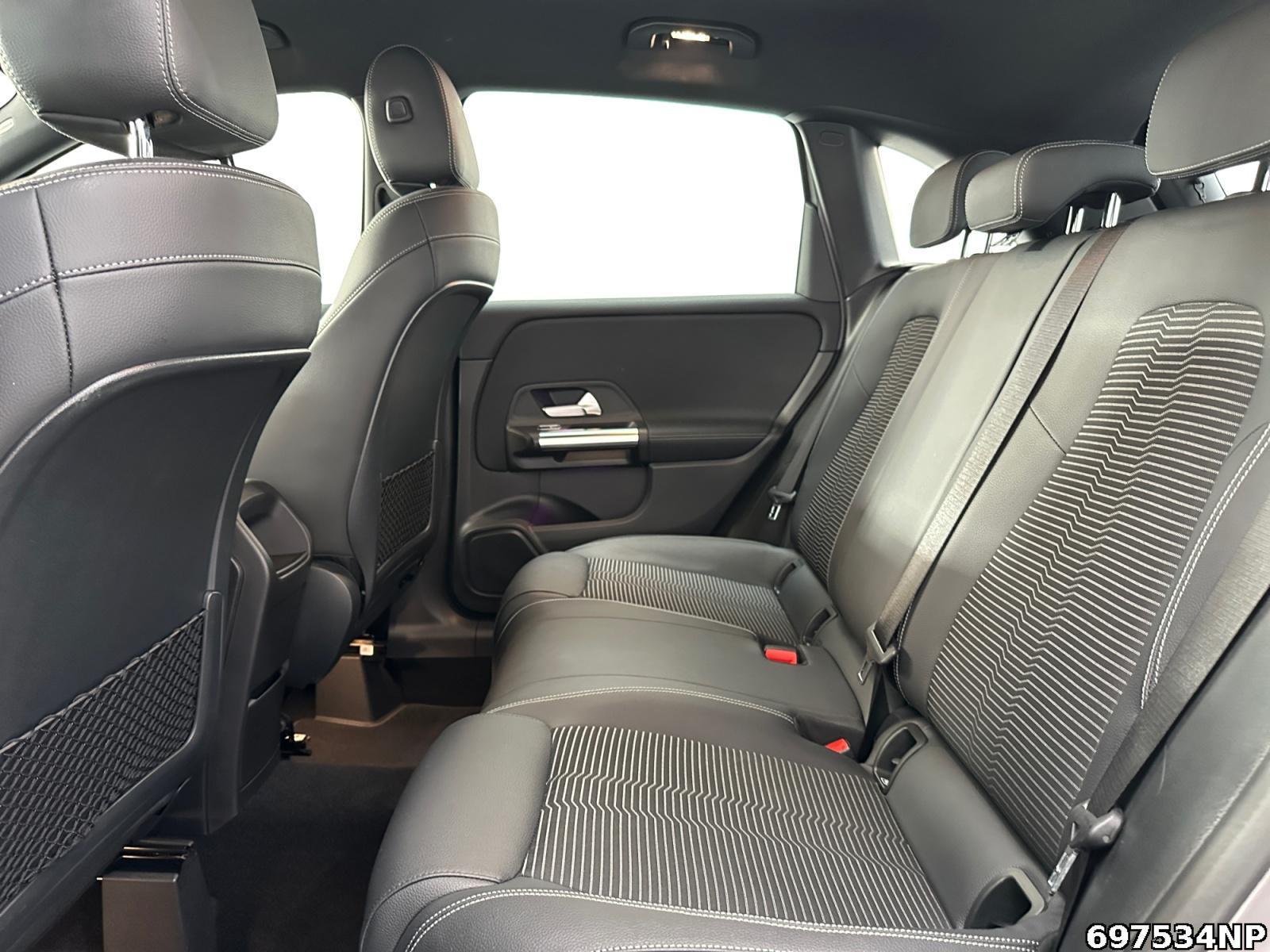 Fahrzeugabbildung Mercedes-Benz B 220 4M Progressive AHK Multibeam Distronic 17