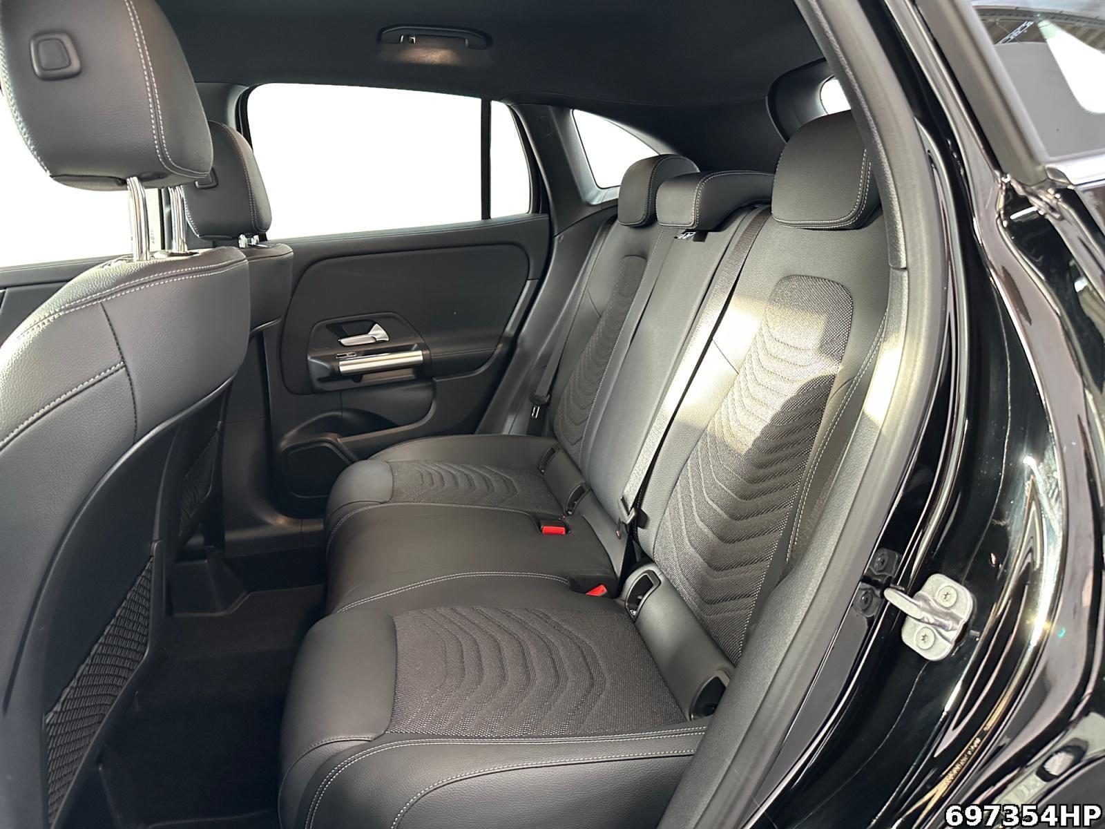 Fahrzeugabbildung Mercedes-Benz GLA 200 d Progressive AHK DISTRONIC Easy-Pack..